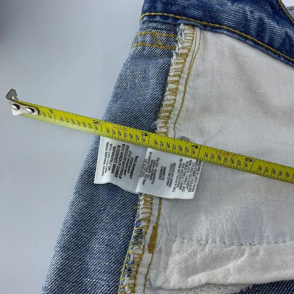 Free People shorts women’s 5 pocket lace trim women’s Distressed Denim Size 26